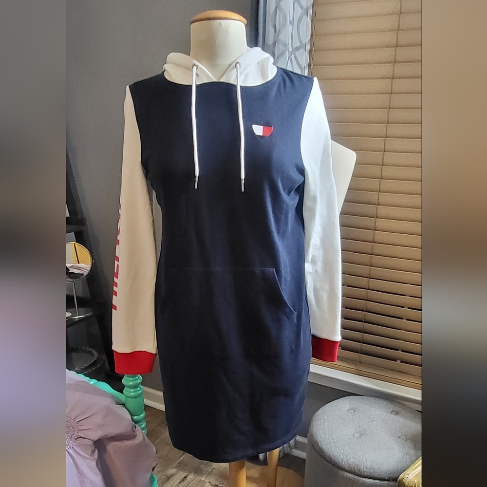 ⚡️Casual Chic Tommy Hilfiger Sweatshirt Dress - Picture 1 of 5